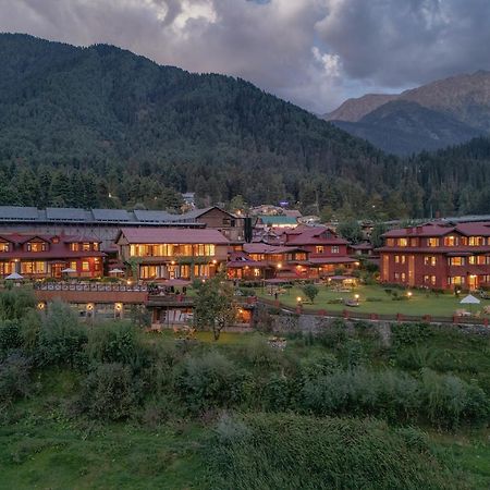 Pahalgam Hotel Bagian luar foto