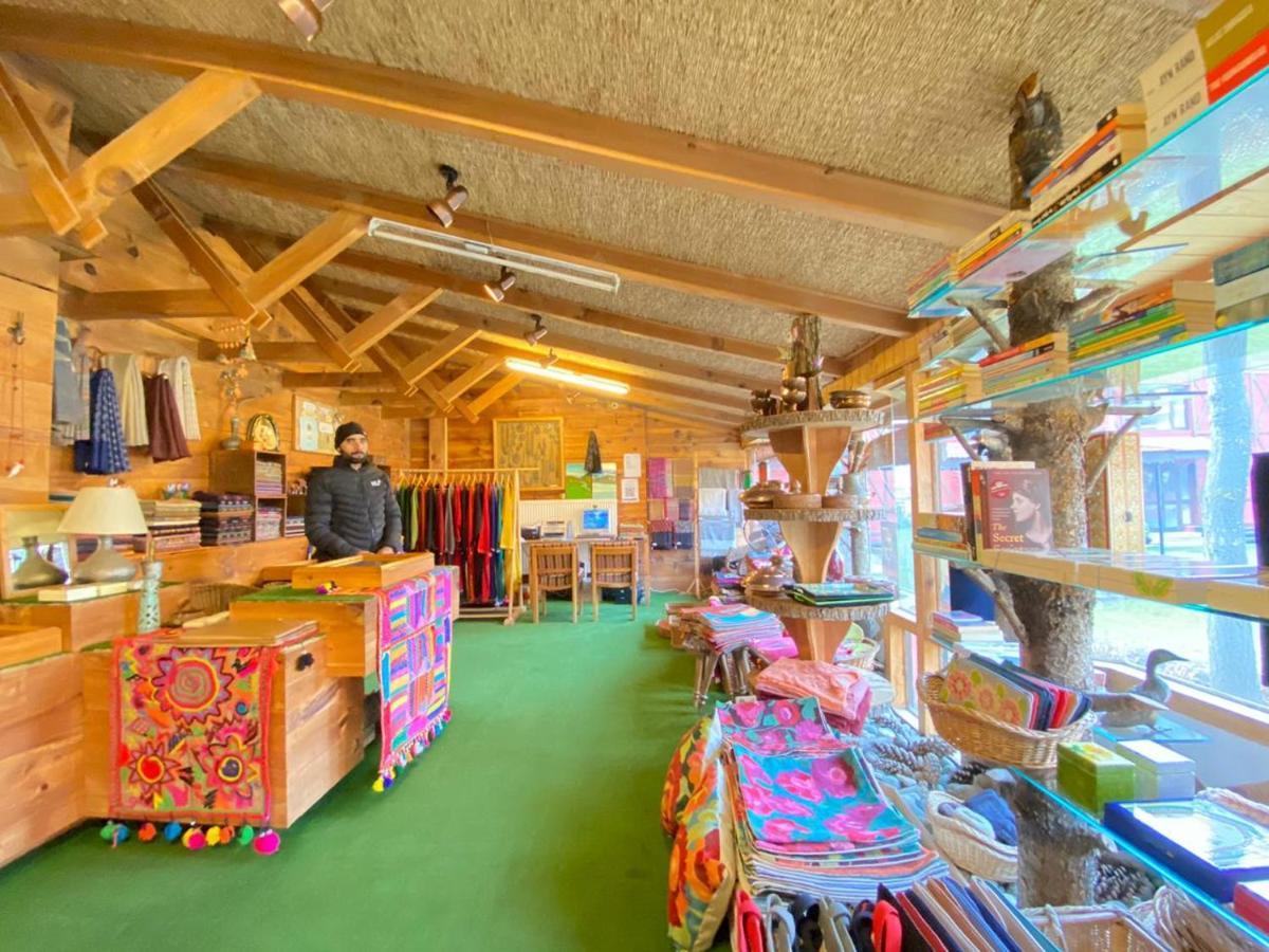 Pahalgam Hotel Bagian luar foto