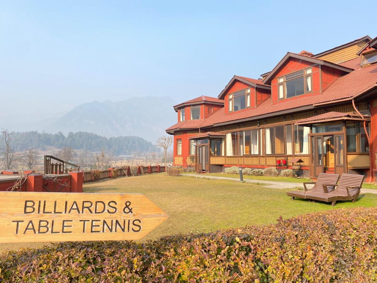 Pahalgam Hotel Bagian luar foto