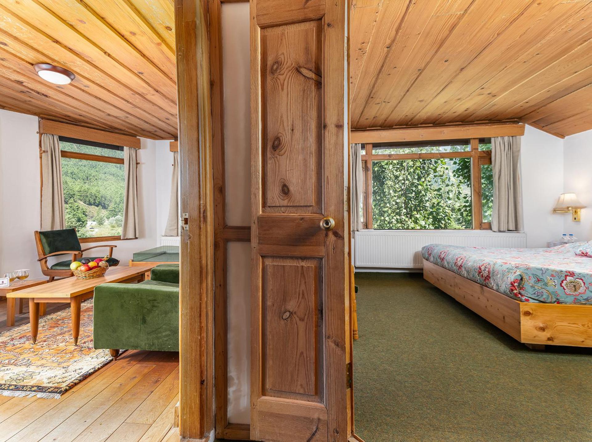 Pahalgam Hotel Bagian luar foto