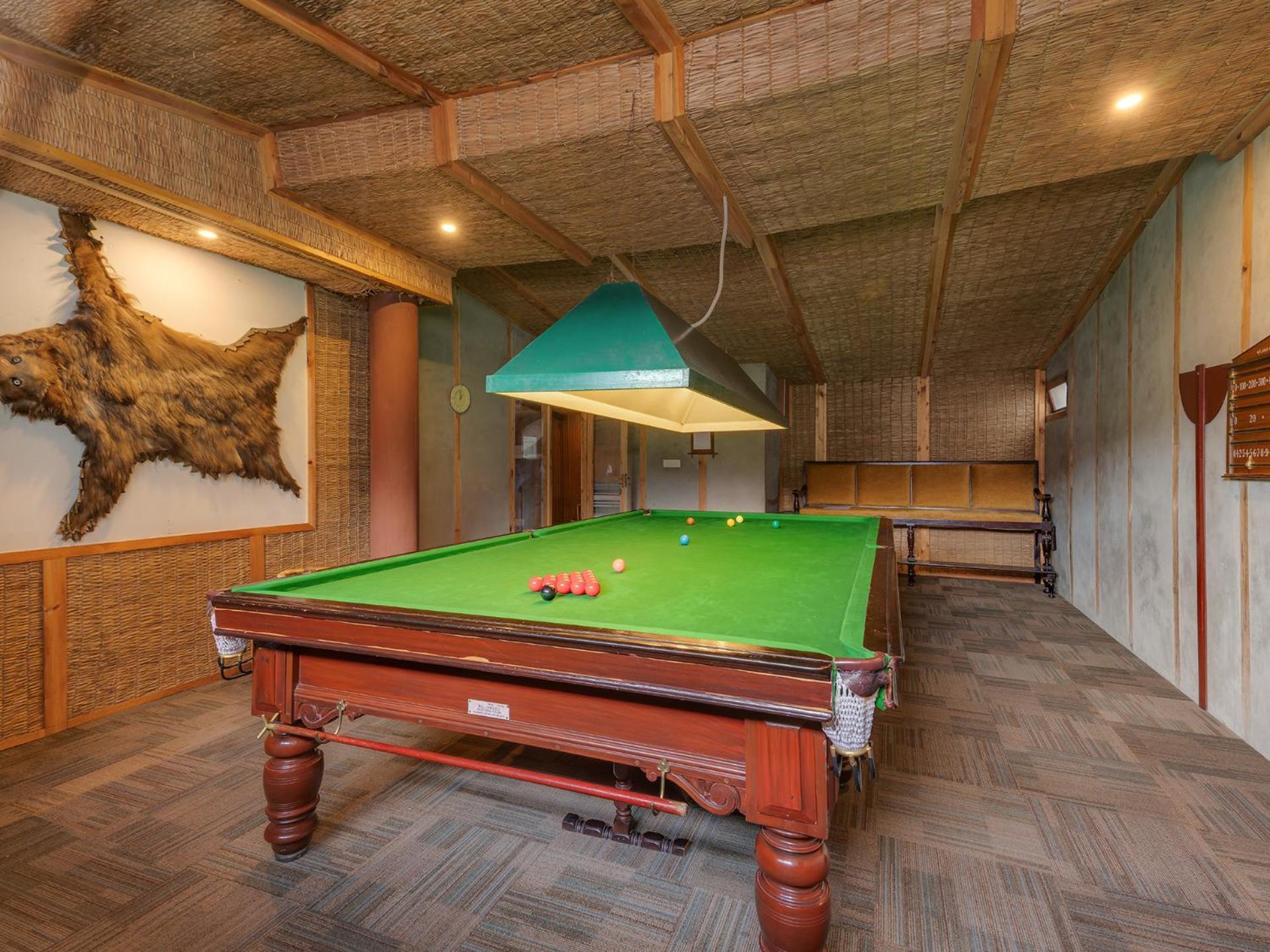 Pahalgam Hotel Bagian luar foto