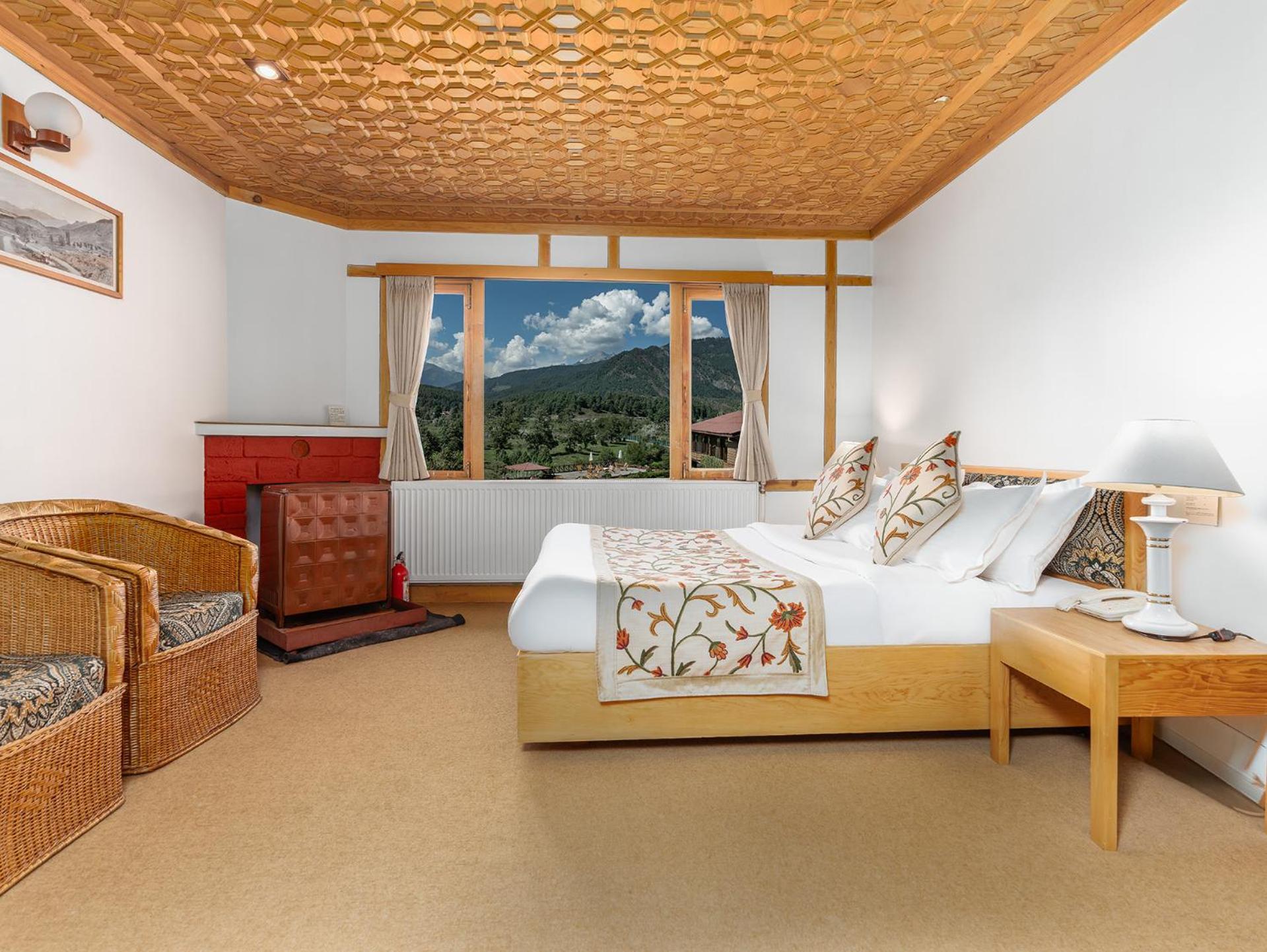 Pahalgam Hotel Bagian luar foto
