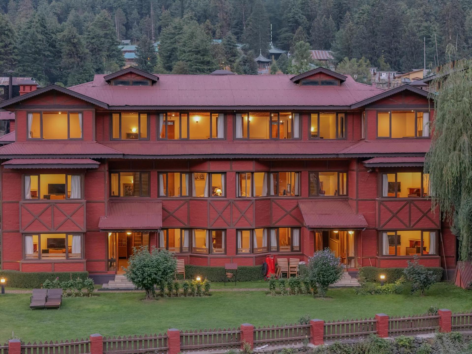 Pahalgam Hotel Bagian luar foto