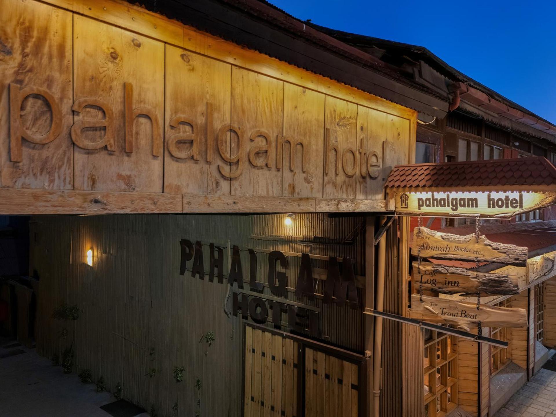 Pahalgam Hotel Bagian luar foto
